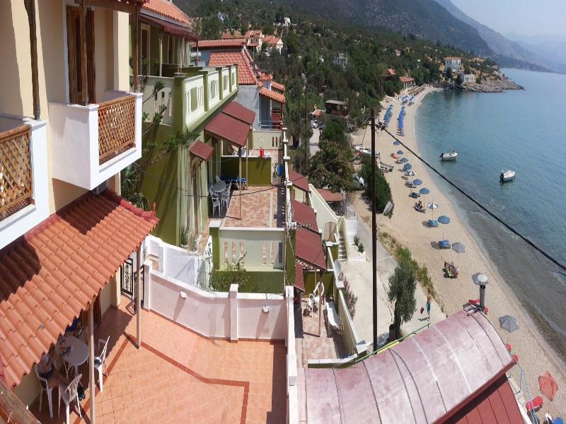 Nereides Seaside Apartments Marathókampos Esterno foto