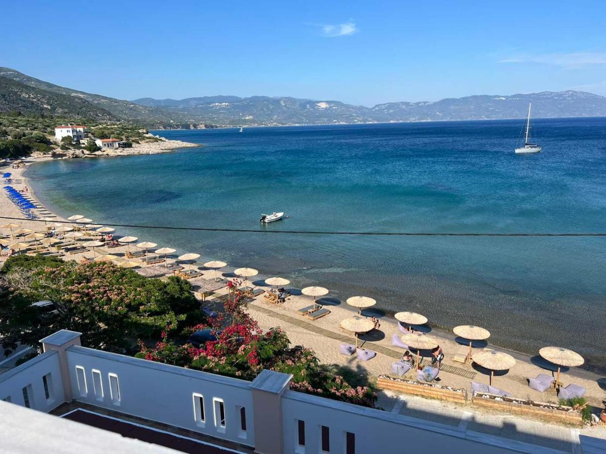 Nereides Seaside Apartments Marathókampos Esterno foto