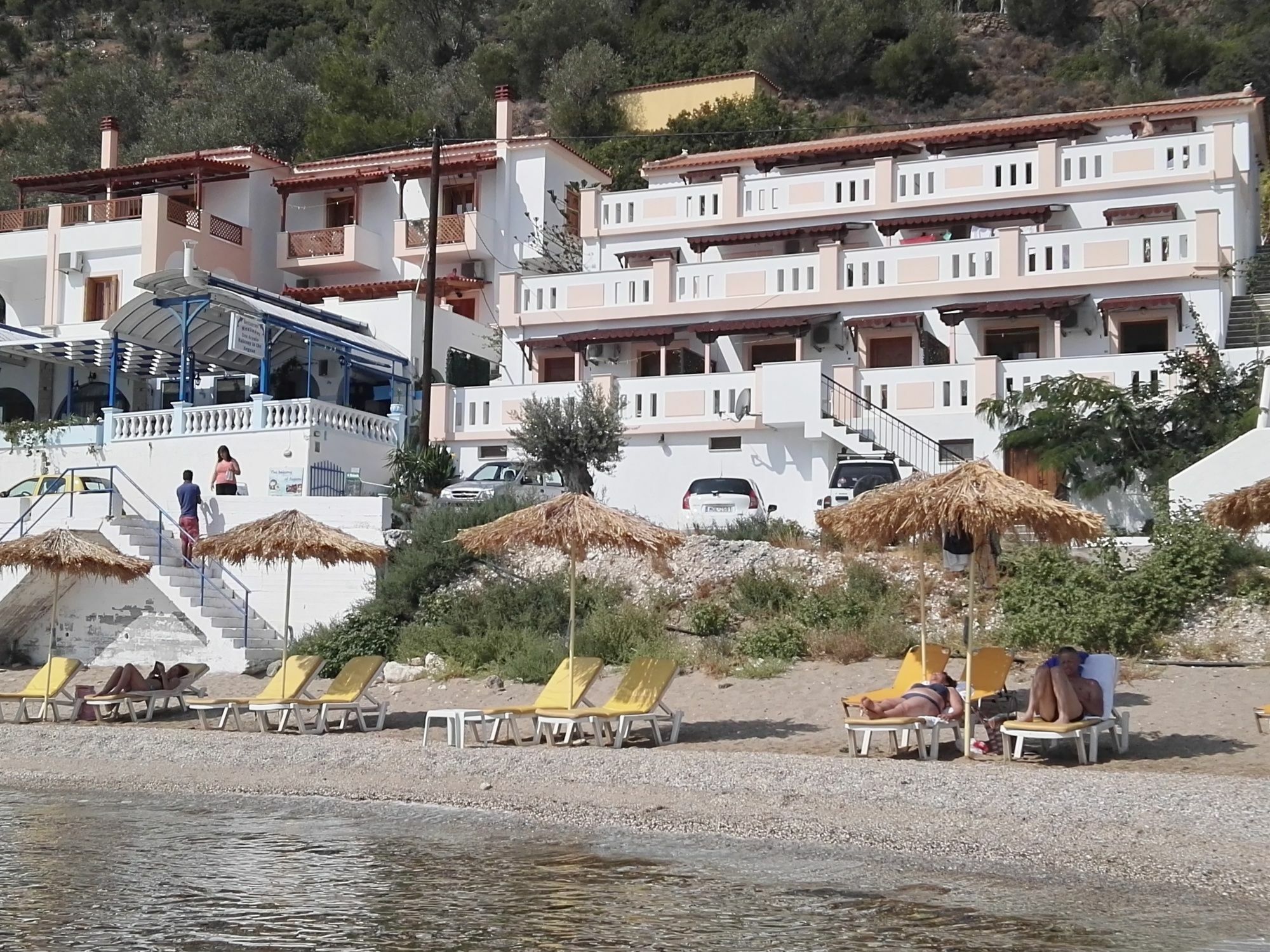 Nereides Seaside Apartments Marathókampos Esterno foto
