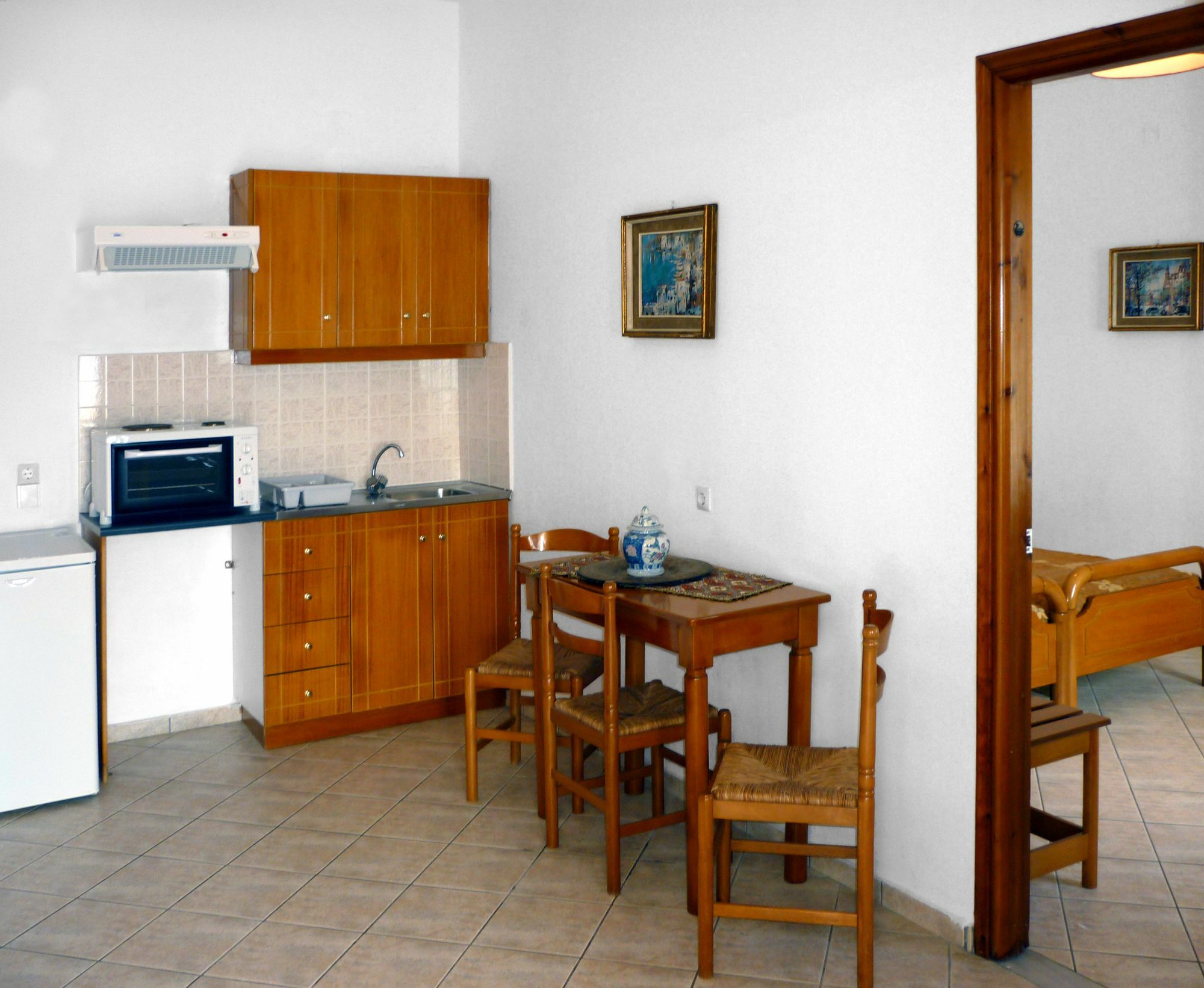 Nereides Seaside Apartments Marathókampos Esterno foto